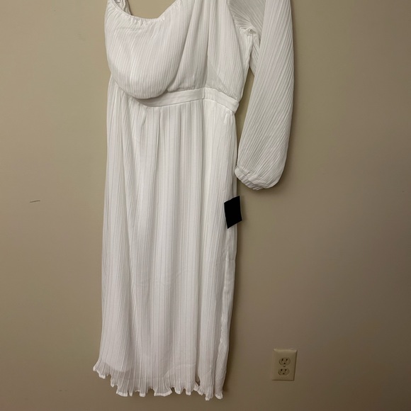 One shoulder white pleated midi dress - Picture 3 of 3